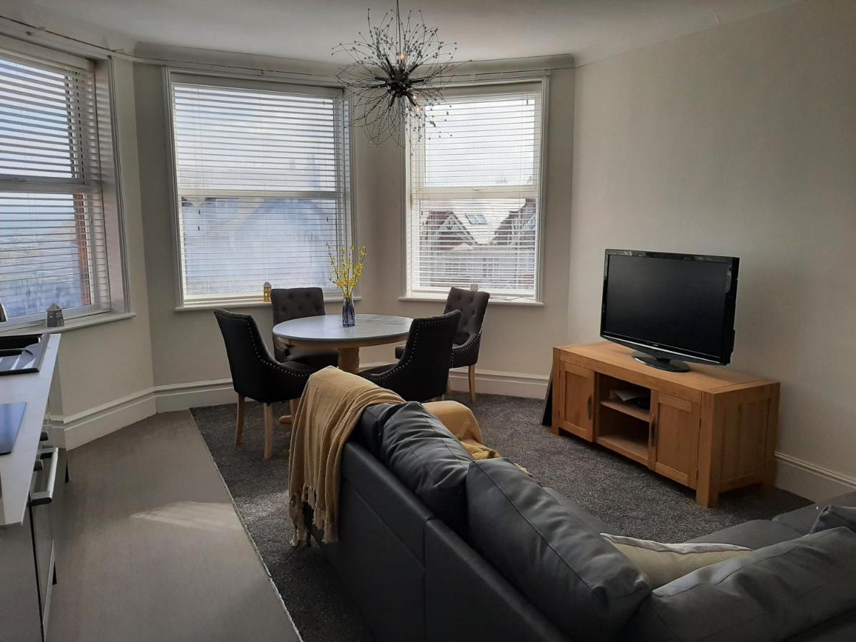 Beachmount Holiday Apartments Colwyn Bay Eksteriør billede